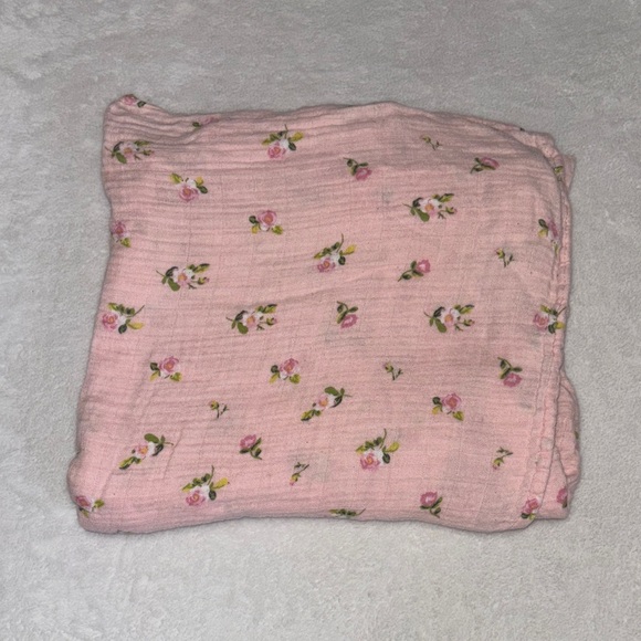 mom cozy Other - Mom cozy Pink Floral Baby swaddle Blanket